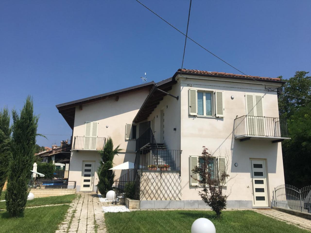 Home Holiday "Da Mamma" Альба Экстерьер фото